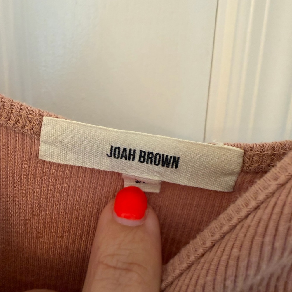 Joah Brown V-Neck mini  - Soft Pink
